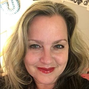 Meet your Posher, Deanna